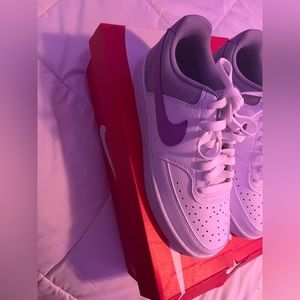 WNHS Nike court vision low